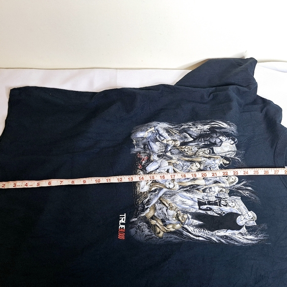 True Blood Series"A True Fan" Cook book and tee-shirt bundle. - Picture 2 of 15